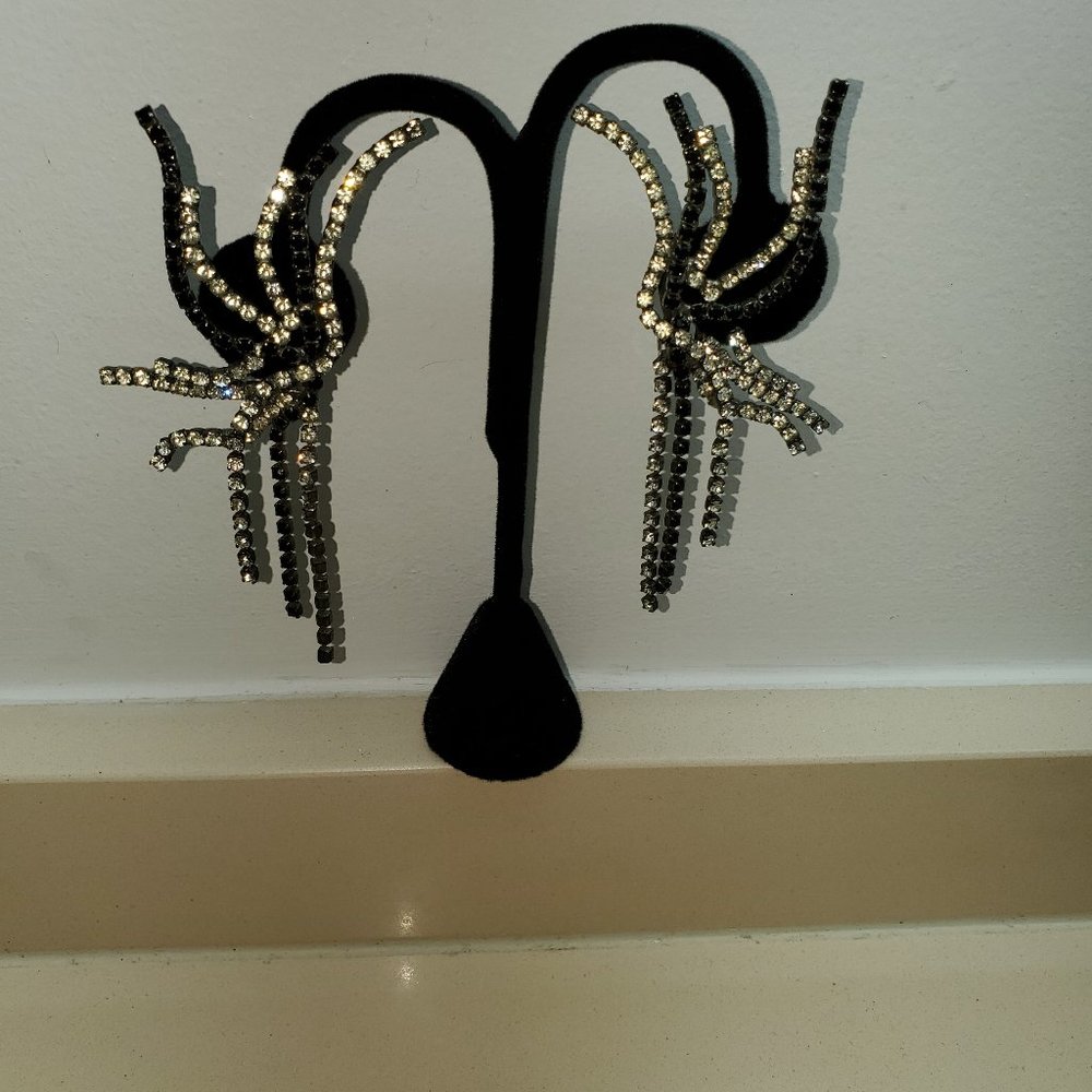 PAIR OF VINTAGE DANGLE EARRINGS DONE IN CLEAR AND BLACK RHINESTONES